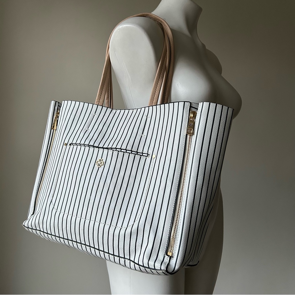 Yankee Pinstripe White & Navy Day Tripper Tote Bag Carryall
